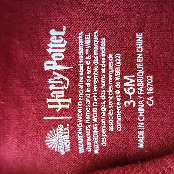Harry Potter burgundy short sleeved onesie/bodysuit - Picture 2 of 3